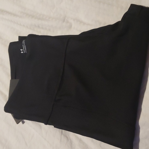 Ladies UnderArmour Workout Pants - Picture 6 of 7